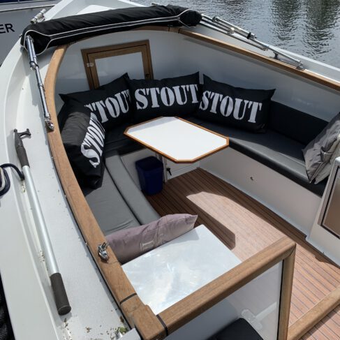 Demon Shilling Meevoelen STOUT Bootkussens zwart-wit